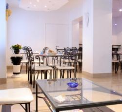 Hotel des Arts picture