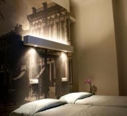 Metropolis Hotel