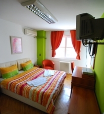 Nalus Apartments