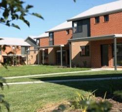 Campus Summer Stays North Ryde