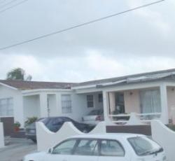 Khus Khus Apartments