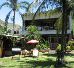 Rio Surf n' Stay- Backpackers