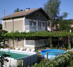 Villa Breza Guest House