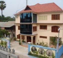 Prohm Roth Guesthouse