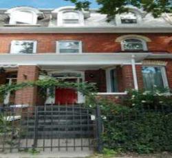 Comfy Guesthouse And Suites