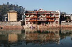 Fenghuang River Moon Building Hotel