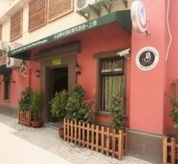 Le Tour Travel's Rest Youth Hostel