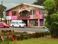 Pura Vida Guesthouse & Spa