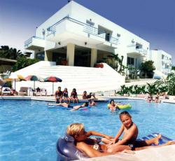 Leonidas Hotel and Studios