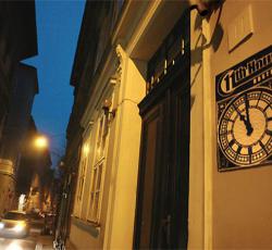 11th Hour Cinema Hostel