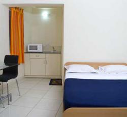 Hotel Century Nester