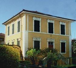 Lucca in Villa B and B