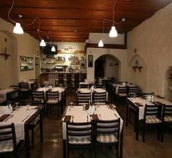 Red Roofs Inn Tavern