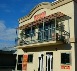 Astray Motel And Backpackers