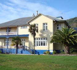 Noah's Ark Backpackers