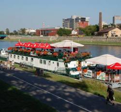 Boat Hostel Barka Basia