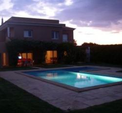 Jah-shaka Surf Villa