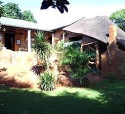 Hippo Hide Backpackers