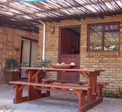 SaltyCrax Backpackers / Surf lodge