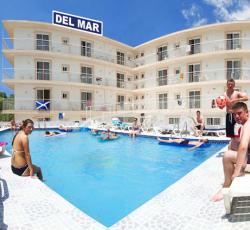 Del Mar Hotel and Apartments