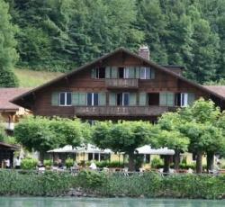 Lakelodge Iseltwald Hostel