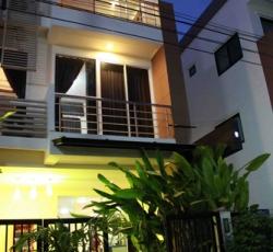 Ananas Phuket Hostels