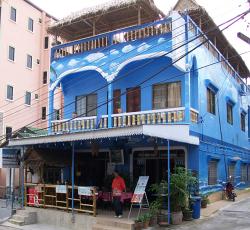 Cheap Charlie's Backpacker Lodge