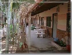 Sam's River Rafthouse